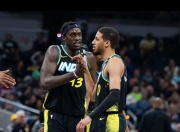 HUPU-重返赛场首场状态出色，德国队观众沸腾！，西亚卡姆重返赛场全场沸腾不已的简单介绍