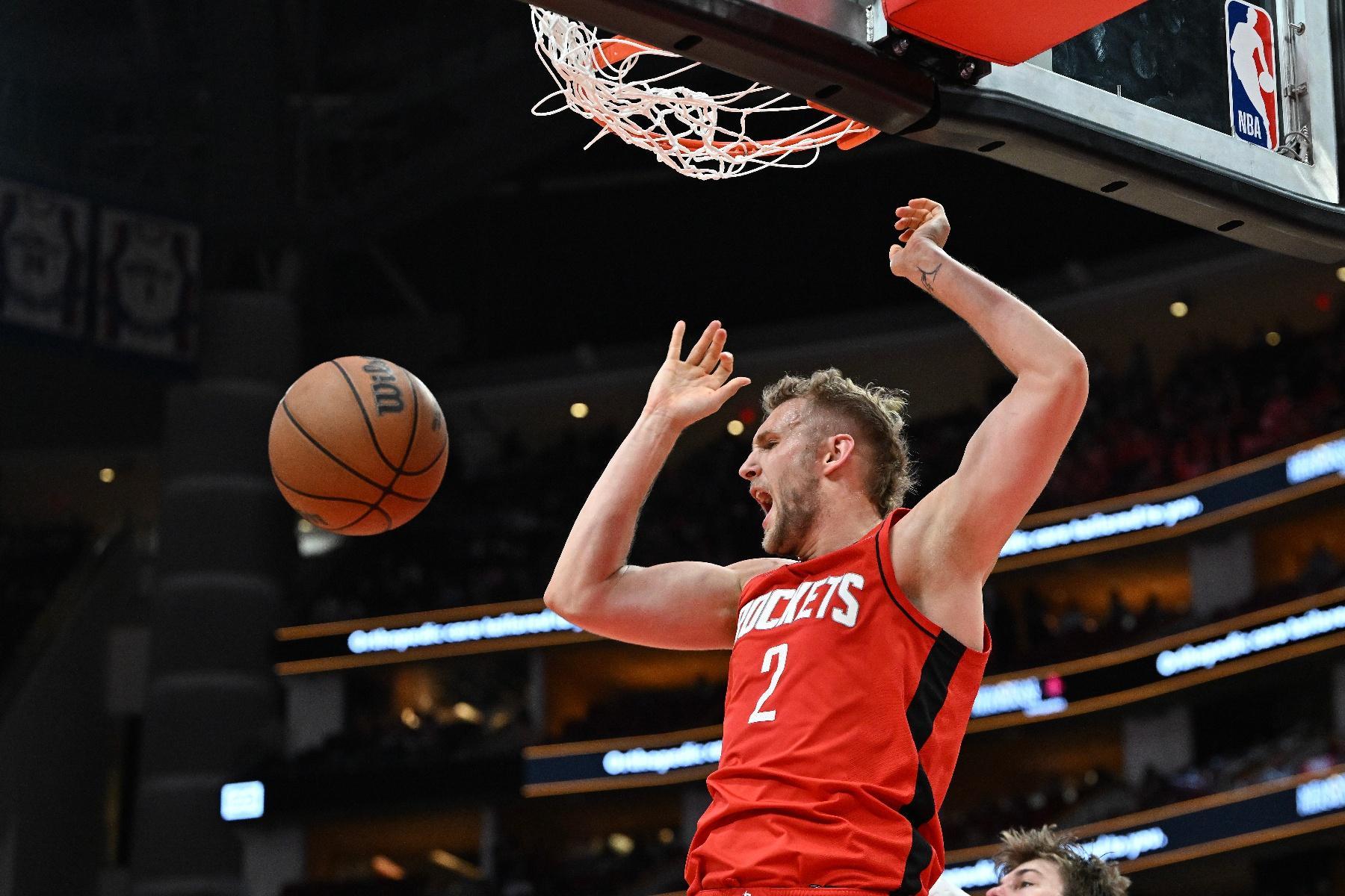 阿贾克斯训练开放日，转会期迎来里程碑引欢呼，NBA常规赛在即，更衣室氛围转暖的简单介绍