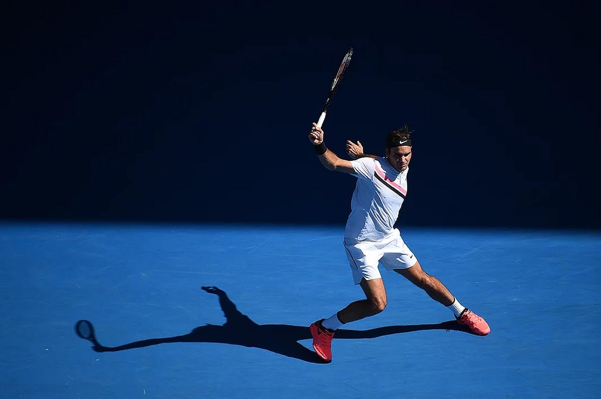 关于费德勒在TL比赛中精彩发挥，败北引发热议！的信息